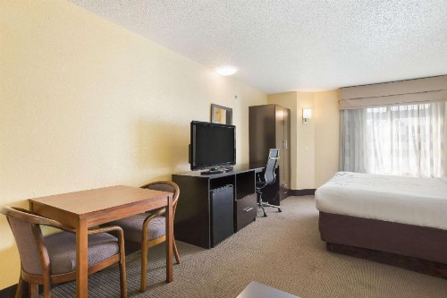 Sleep Inn & Suites - image 29