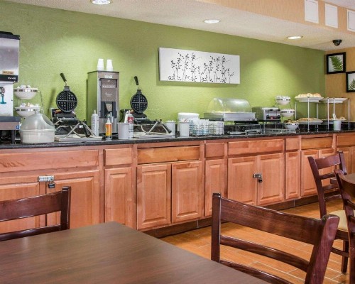 Sleep Inn & Suites - image 33
