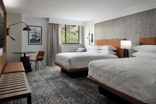 Plaza Grand Rapids Airport Hotel & Conference Center - image 36