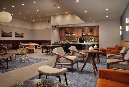 Plaza Grand Rapids Airport Hotel & Conference Center - image 7