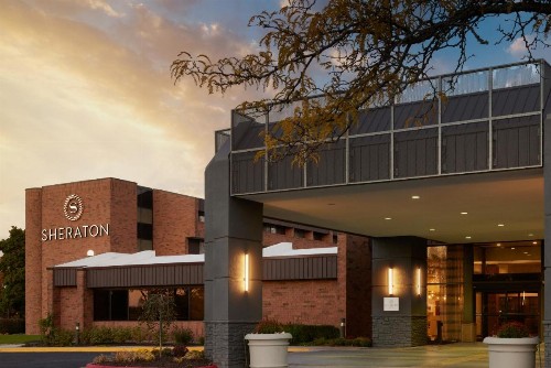 Plaza Grand Rapids Airport Hotel & Conference Center - image 9