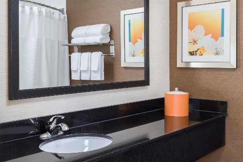Fairfield Inn & Suites Grand Rapids - image 7