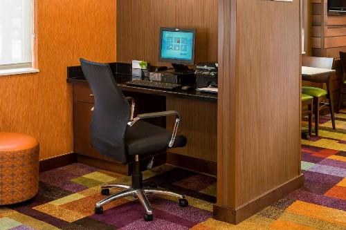 Fairfield Inn & Suites Grand Rapids - image 9