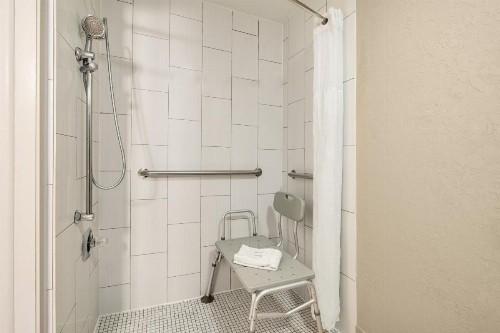Best Western Hospitality Hotel & Suites - image 14