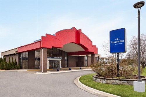 Best Western Hospitality Hotel & Suites - image 2
