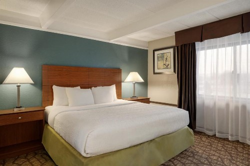 Best Western Hospitality Hotel & Suites - image 24