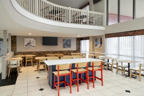 Best Western Hospitality Hotel & Suites - image 26