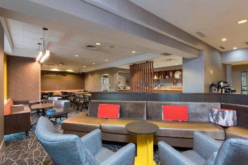 SpringHill Suites Grand Rapids North - image 17