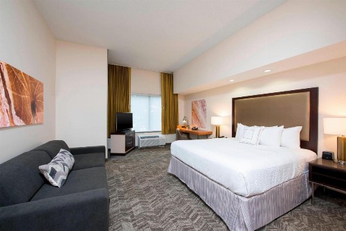 SpringHill Suites Grand Rapids North - image 27