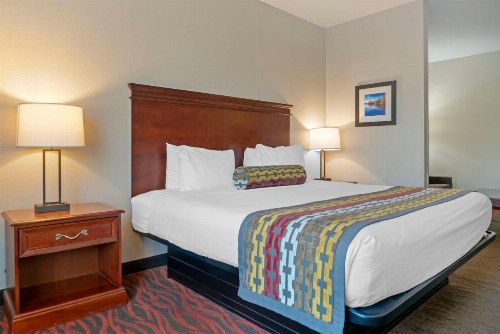 Best Western Executive Inn & Suites - image 32