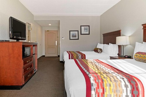 Best Western Executive Inn & Suites - image 40