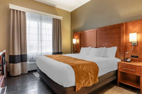 Comfort Suites Grand Rapids South - image 21