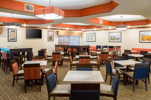 Comfort Suites Grand Rapids South - image 43