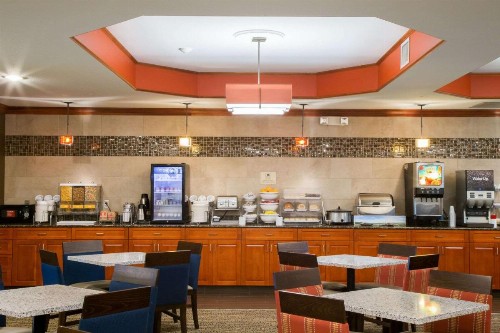 Comfort Suites Grand Rapids South - image 44