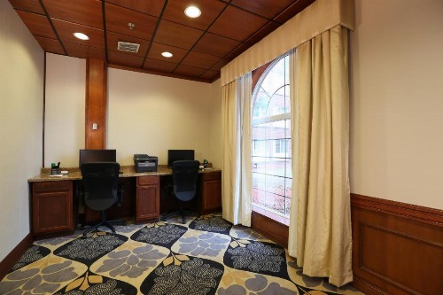 Wyndham Garden Grand Rapids Airport - image 30