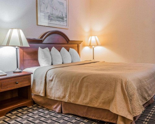 Quality Inn Grand Rapids North - image 7
