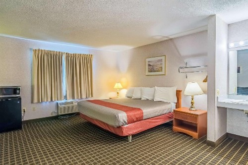 Motel 6-Grand Rapids MI - Northeast - image 25