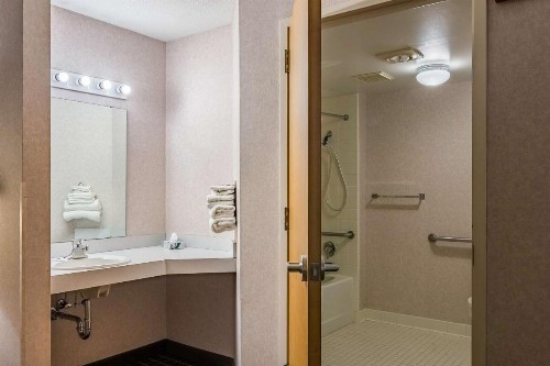 Motel 6-Grand Rapids MI - Northeast - image 29