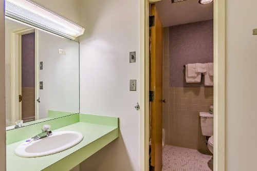 Motel 6-Grand Rapids MI - Northeast - image 3