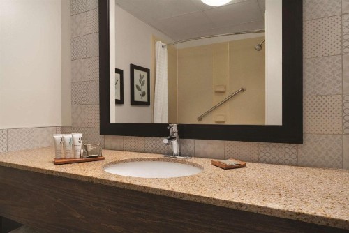 Country Inn & Suites by Radisson Grand Rapids East MI - image 12