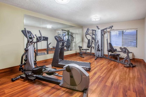 Baymont by Wyndham Grand Rapids Airport - image 23