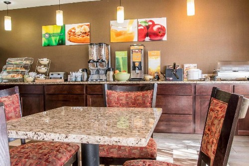 Quality Inn Grand Rapids South-Byron Center - image 12