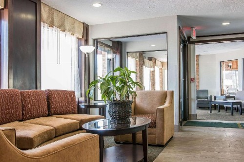 Quality Inn Grand Rapids South-Byron Center - image 2