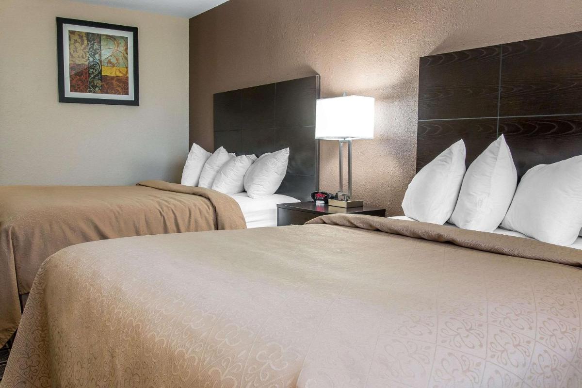 Quality Inn Grand Rapids South-Byron Center - image 4