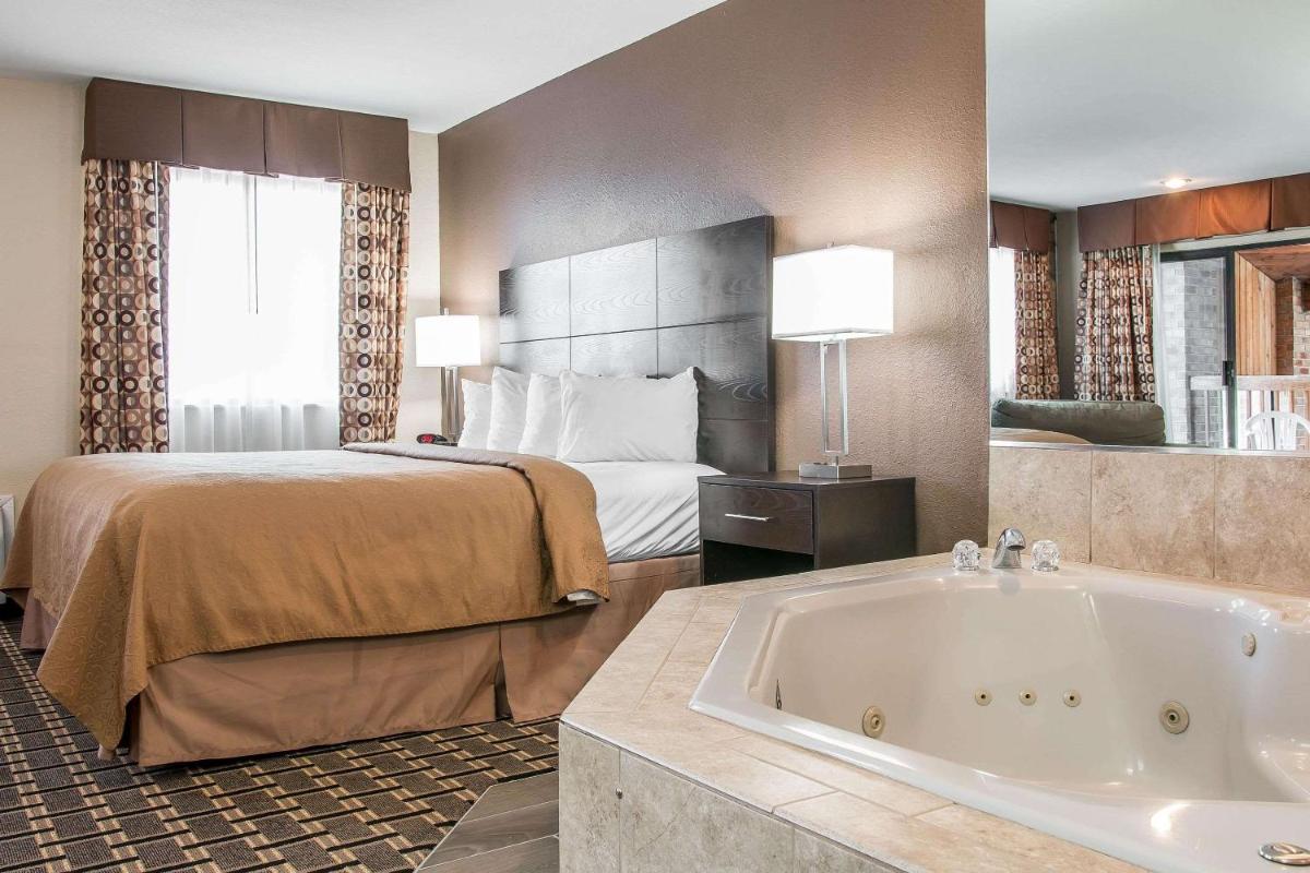 Quality Inn Grand Rapids South-Byron Center - image 5