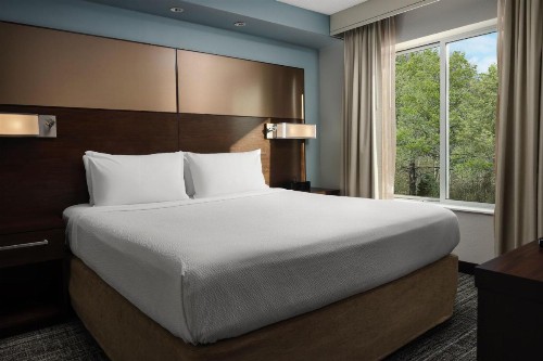 Residence Inn by Marriott Grand Rapids Airport - image 8