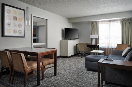 Residence Inn by Marriott Grand Rapids Airport - image 9