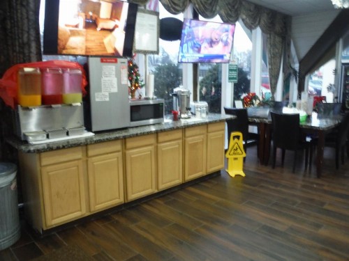 Budgetel Inn & Suites Hotel - image 25