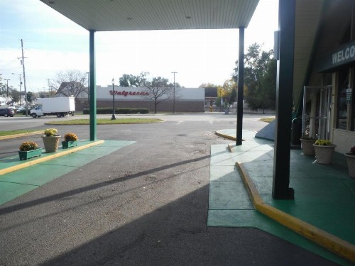 Budgetel Inn & Suites Hotel - image 31