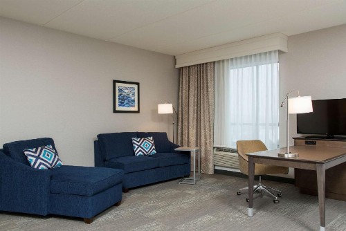 Hampton Inn & Suites Grand Rapids Downtown - image 16