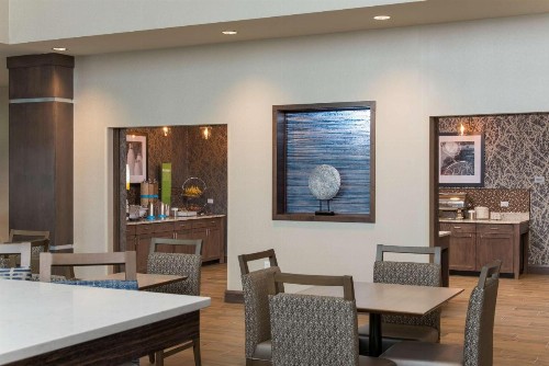 Hampton Inn & Suites Grand Rapids Downtown - image 25
