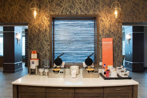 Hampton Inn & Suites Grand Rapids Downtown - image 3