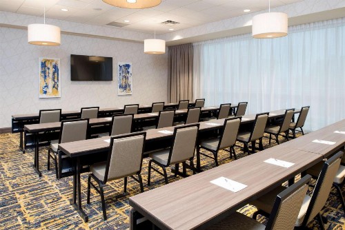 Hampton Inn & Suites Grand Rapids Downtown - image 33
