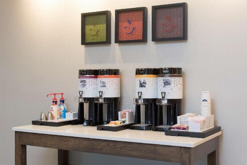 Hampton Inn & Suites Grand Rapids Downtown - image 39