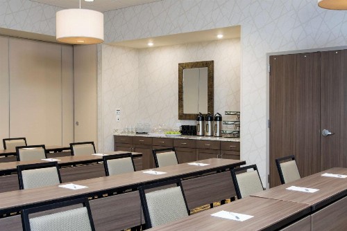 Hampton Inn & Suites Grand Rapids Downtown - image 42
