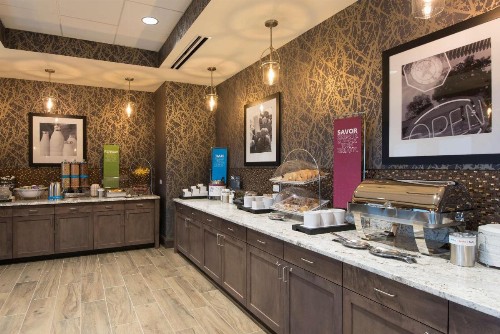 Hampton Inn & Suites Grand Rapids Downtown - image 47