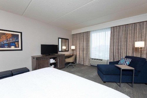 Hampton Inn & Suites Grand Rapids Downtown - image 48