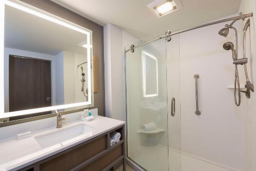 Hilton Garden Inn Grand Rapids East - image 4