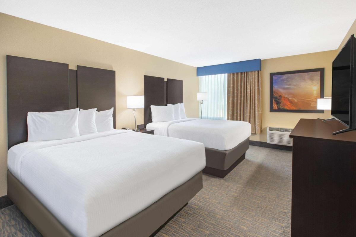 Days Inn & Suites by Wyndham Grand Rapids Near Downtown - image 5