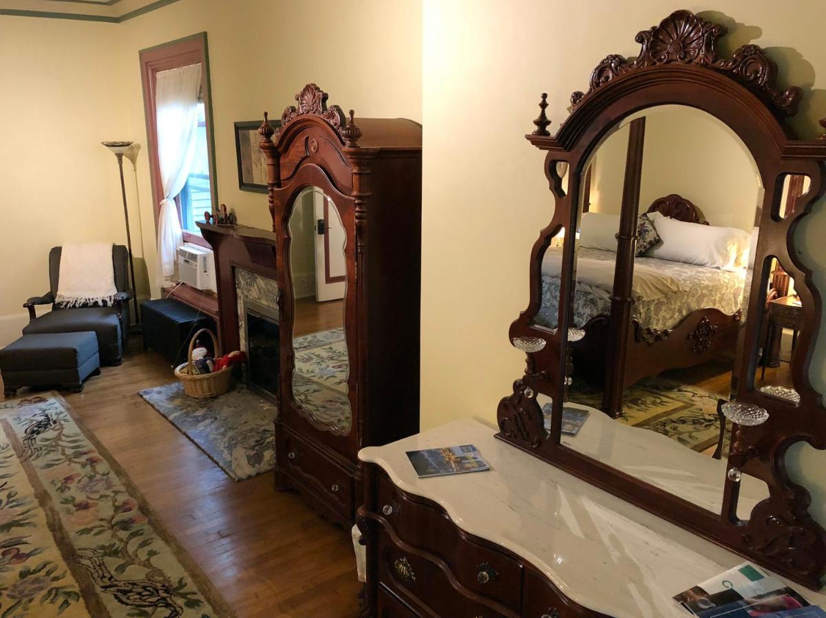 The Parsonage Inn B&B - image 3