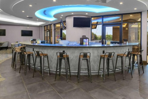 Embassy Suites By Hilton Grand Rapids Downtown - image 36