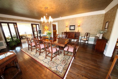 Leonard at Logan House - image 16