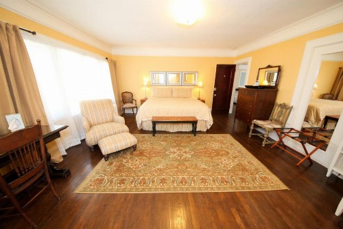 Leonard at Logan House - image 33