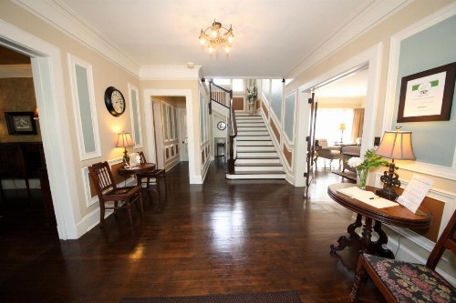 Leonard at Logan House - image 7