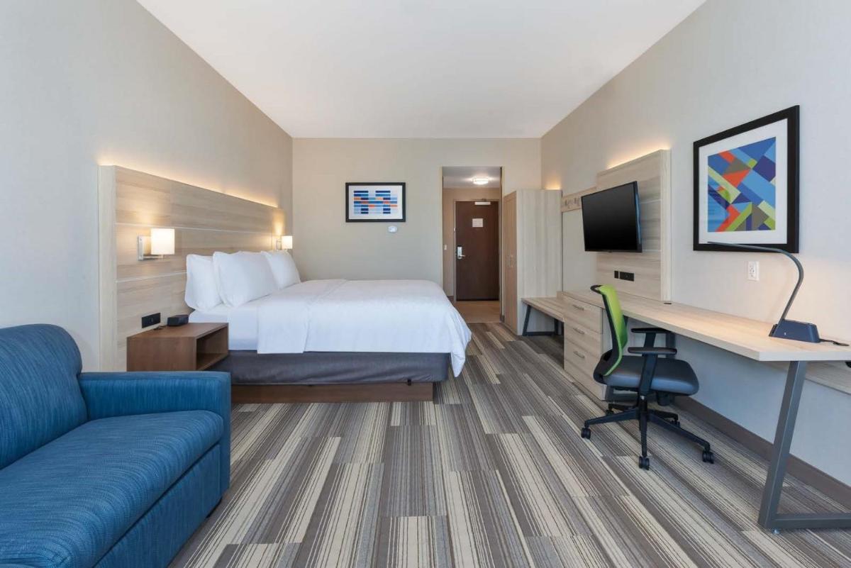 Holiday Inn Express & Suites - Grand Rapids Airport - South an IHG Hotel - image 2