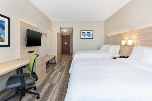 Holiday Inn Express & Suites - Grand Rapids Airport - South an IHG Hotel - image 26